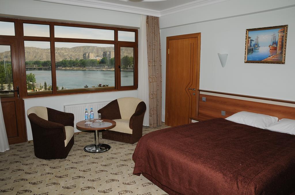 River Side Hotel Mingacevir Cameră foto