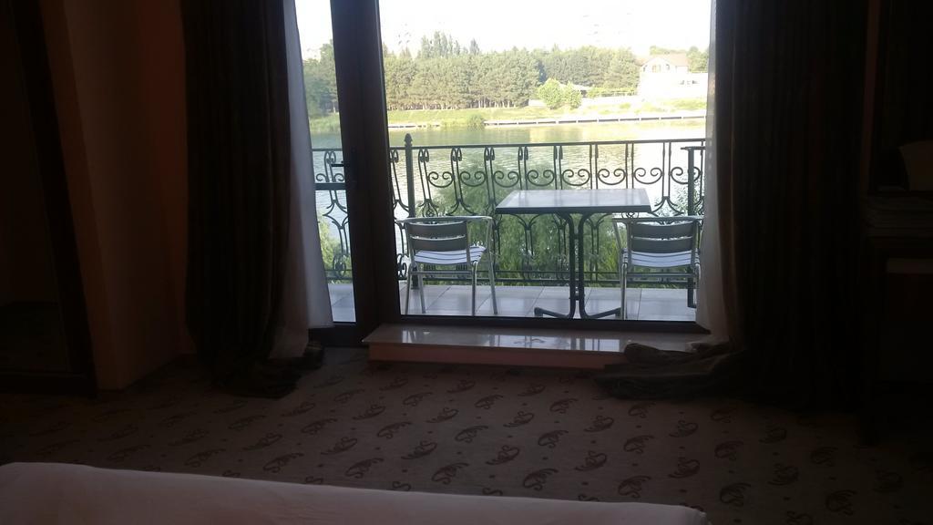 River Side Hotel Mingacevir Cameră foto