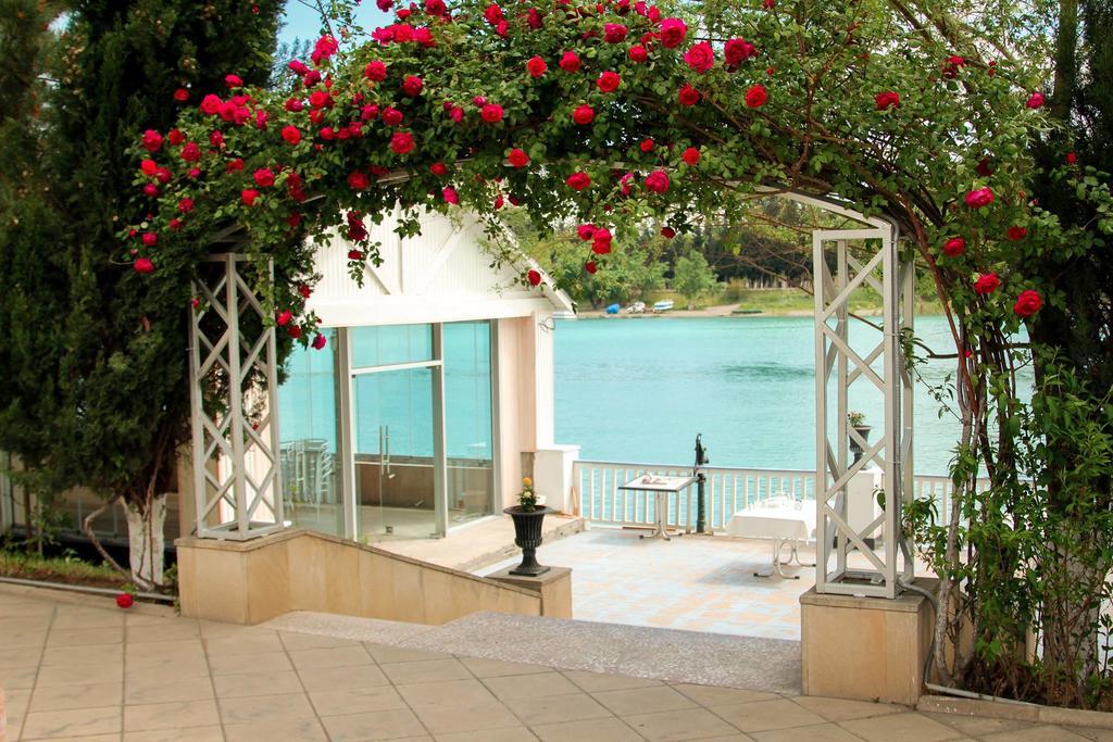 River Side Hotel Mingacevir Exterior foto
