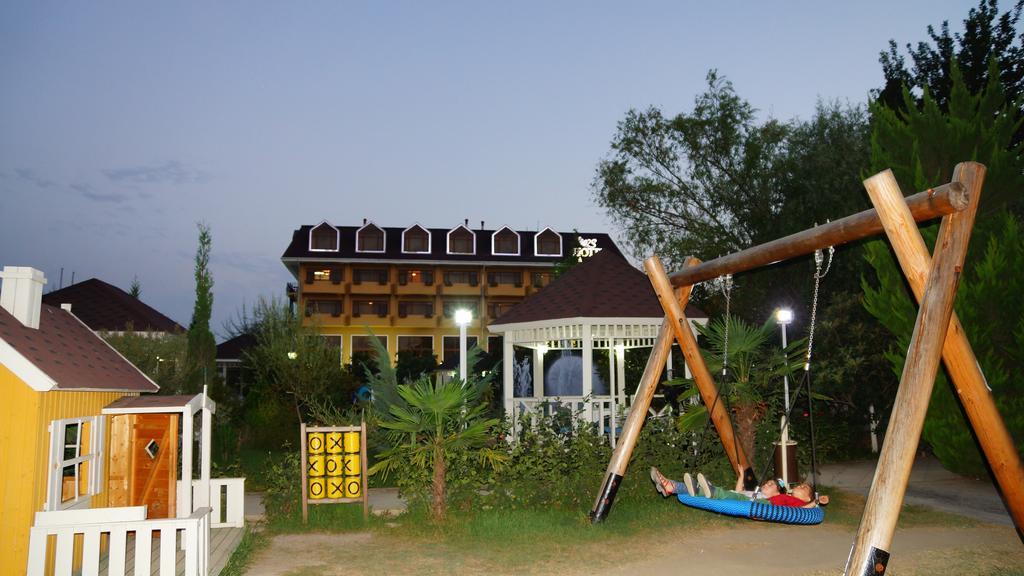 River Side Hotel Mingacevir Exterior foto