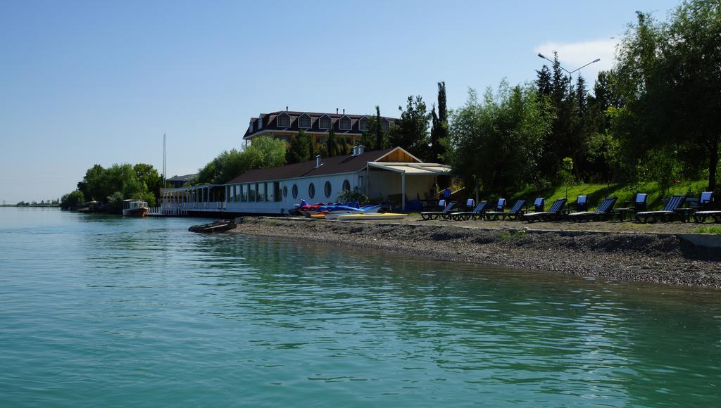 River Side Hotel Mingacevir Exterior foto